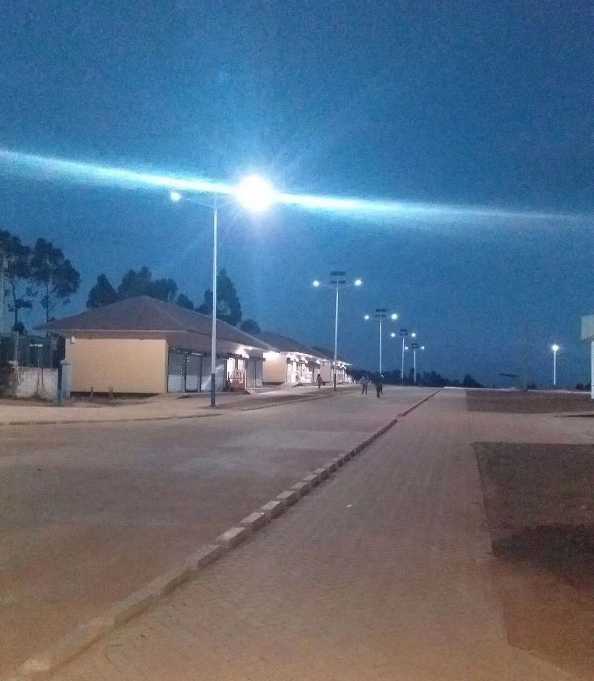 襄都区非洲科特迪瓦太阳能路灯工程